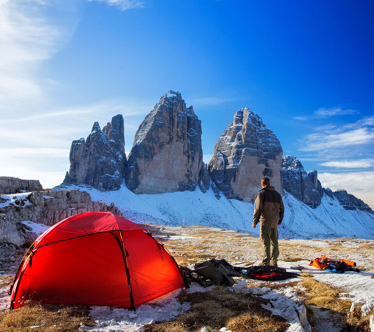 Tenda ai piedi delle Tre Cime di Lavaredo