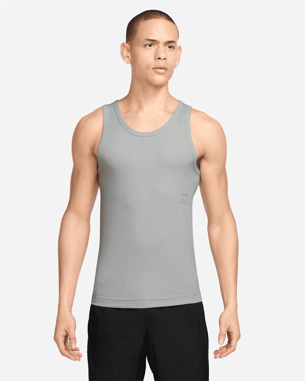 Dri fit small logo m